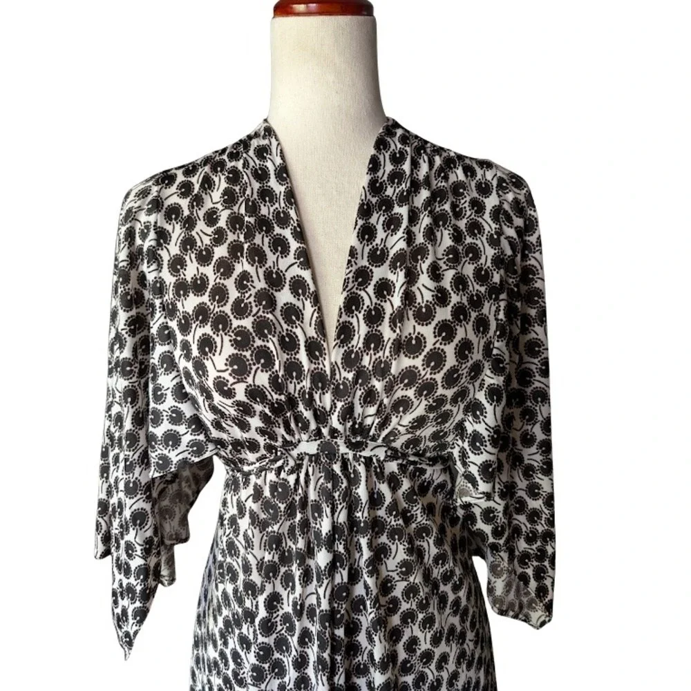 Shawn Originals Vintage Black White Medallion Empire Waist Kimono Sleeve Dress C